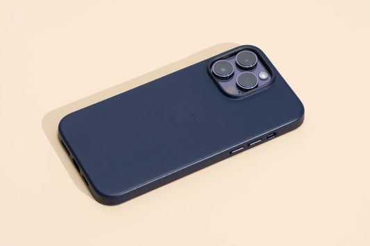 Does Backbone work with a case?